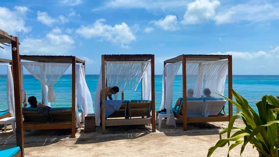 Cartagena: 5-Island Trip by Boat with Lunch and Snorkeling - Cholon brings the party atmosphere