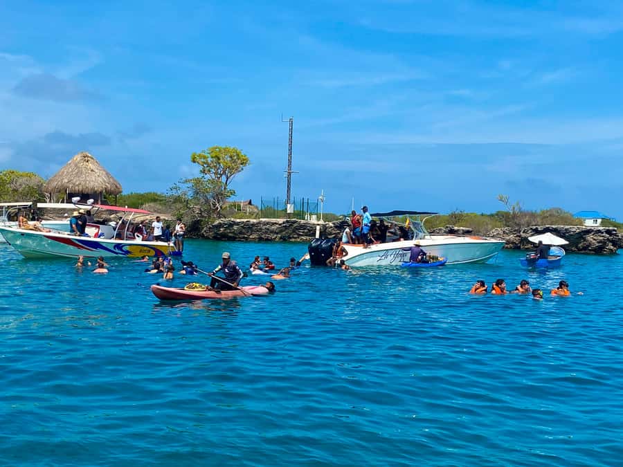 Cartagena: 5-Island Trip by Boat with Lunch and Snorkeling - The glowing plankton finale