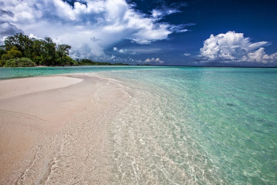 Cartagena: 5 Islands Boat Tour with Lunch, Snorkeling, & Bar - Snorkeling at San Martín de Pajarales