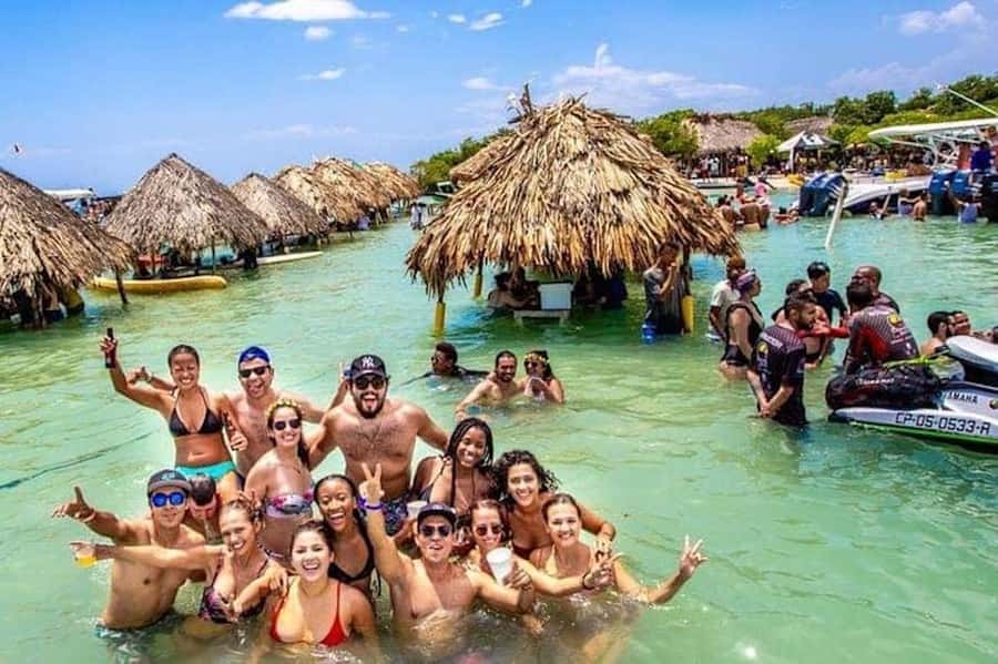 Cartagena: 5 Islands Premium Tour with Lunch and Snorkeling - Rosario Islands, Pablo Escobar’s plane, and the snorkeling stop