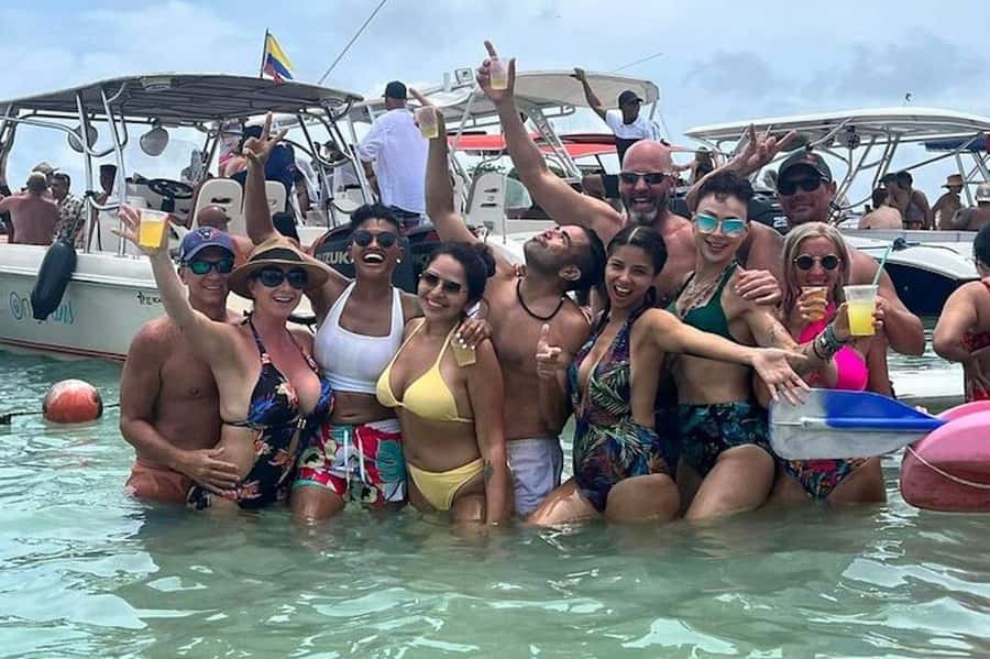 Cartagena: 5 Islands Premium Tour with Lunch and Snorkeling - Tierra Bomba and the forts at the harbor entrance
