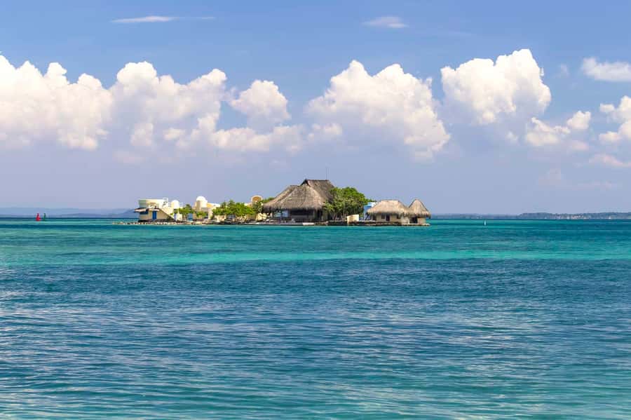 Cartagena: Rosario Islands Catamaran with Lunch and Snorkel - Starting at Bodeguita Dock in Cartagena
