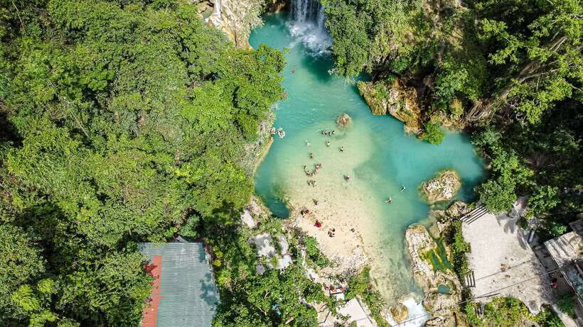 Cebu: Kawasan Canyoning, Moalboal Snorkeling, & Turtles Tour - Lunch beside the waterfall