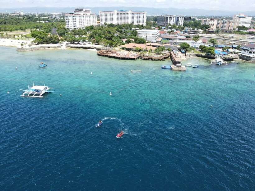 Cebu: Snorkeling + 3 Water Activity Tour - What past performance suggests about the staff