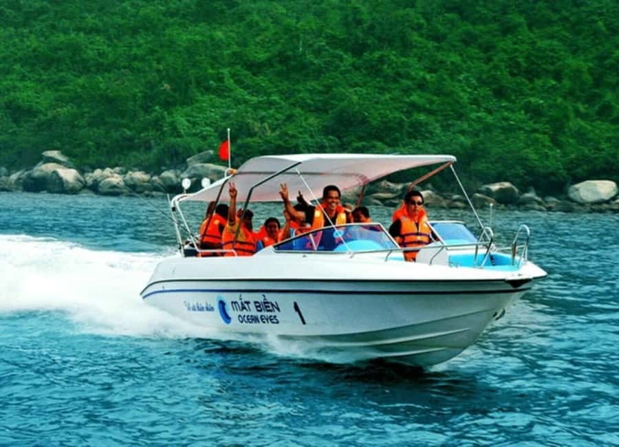 Cham Island: 1-Day Speedboat Trip with Snorkeling and Lunch - A six-hour island day from Hoi An
