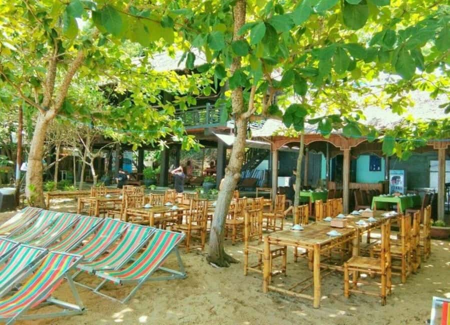 Cham Island: 1-Day Speedboat Trip with Snorkeling and Lunch - Bai Lang: a useful introduction before the beach