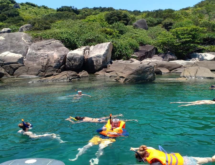 Cham Island: 1-Day Speedboat Trip with Snorkeling and Lunch - Lunch at the beach