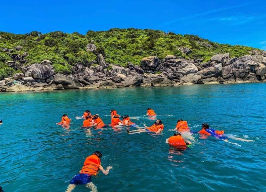 Cham Island: 1-Day Speedboat Trip with Snorkeling and Lunch - The speedboat ride and the question of boat type