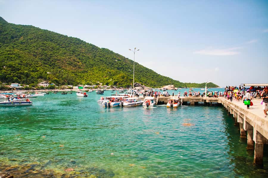 Cham Island Tour: Snorkeling & Spa from Da Nang/Hoi An - Hai Tang Pagoda and island life on foot