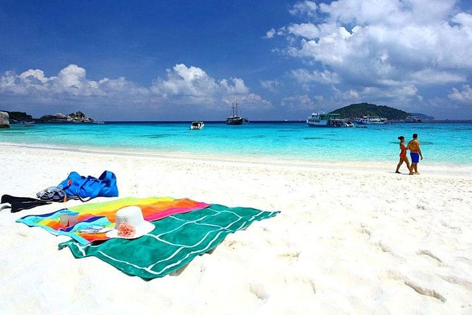 Coral Island Snorkeling Tour By Speedboat From Phuket - The speedboat crossing and the 9:00 am start