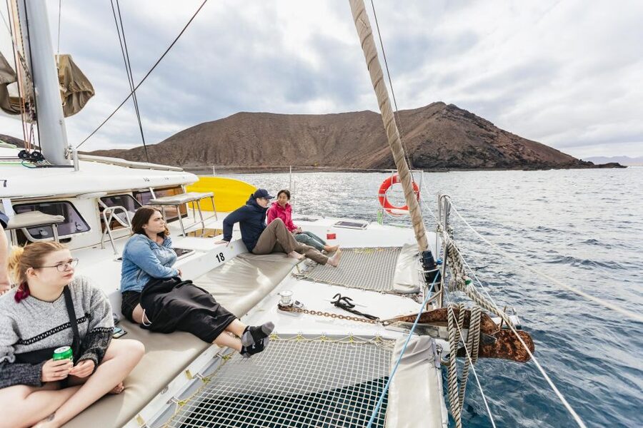 Corralejo: Lobos Island Catamaran Tour with Drinks & Snorkel - Paella, wine, and a relaxed return