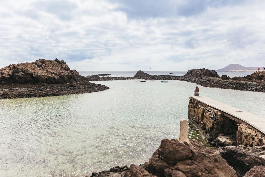 Corralejo: Lobos Island Catamaran Tour with Drinks & Snorkel - The crew makes the difference
