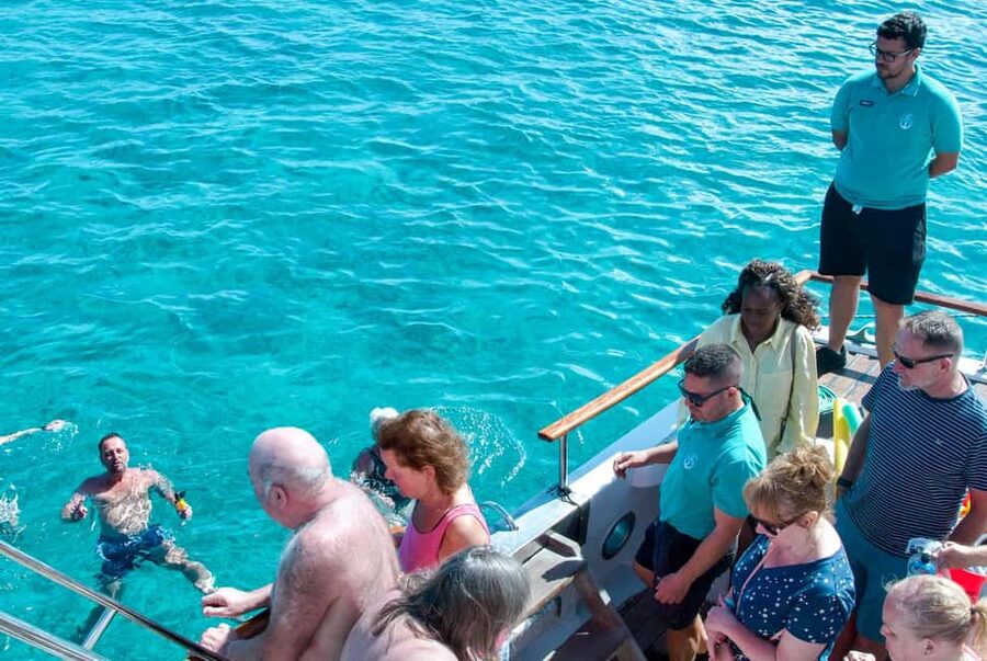 Corralejo: Snorkeling on Lobos Island & Return Ferry Ticket - Climbing La Caldera for the big view
