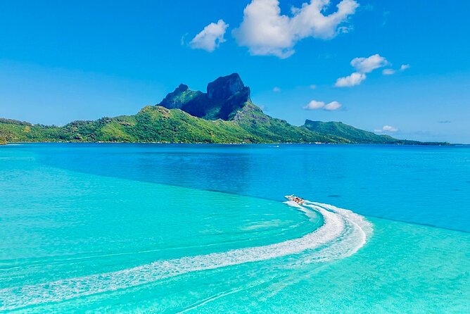 Crazyseahorseborabora Comfortable boat , sensational snorkeling . - What is included during the 3.5 hours