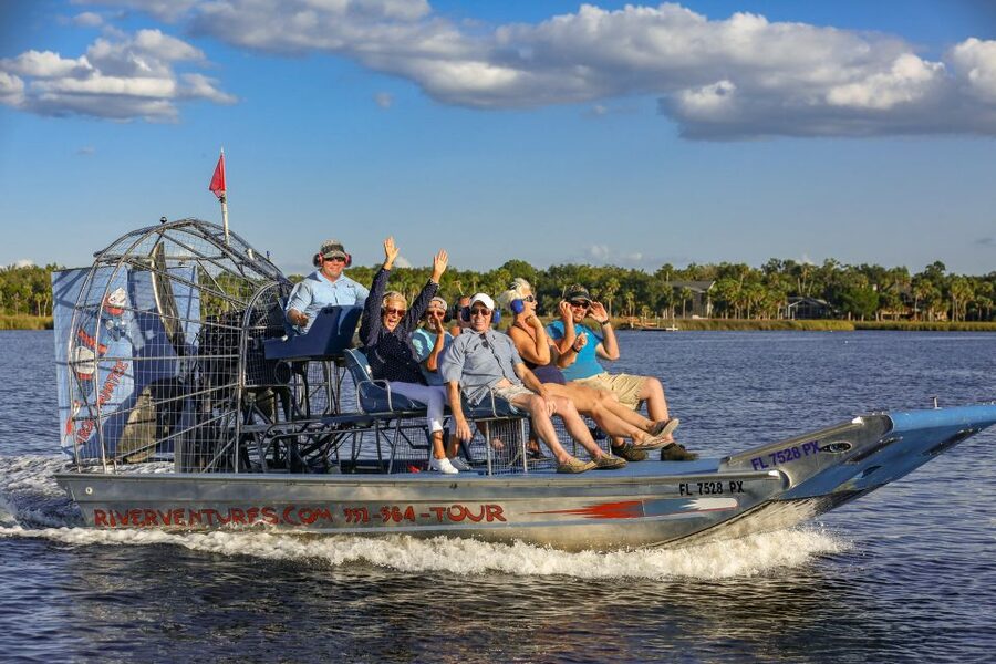 Crystal River: Snorkel with Manatees & Dolphin Airboat Trip - What the estuary adds to the swim
