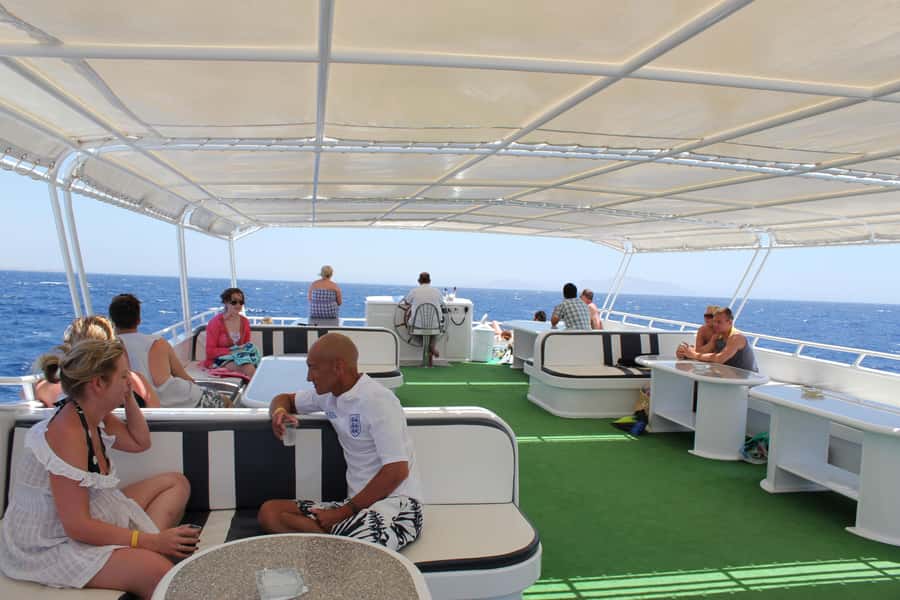 Dahab: luxury Snorkeling cruise with buffet lunch - Equipment, swimming, and comfort in the water