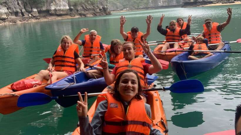 Đảo Cát Bà : 1Day Kayaking,Swimming,Cycling,Snorkeling,Lunch - 8:00 pickup from Cat Ba Town
