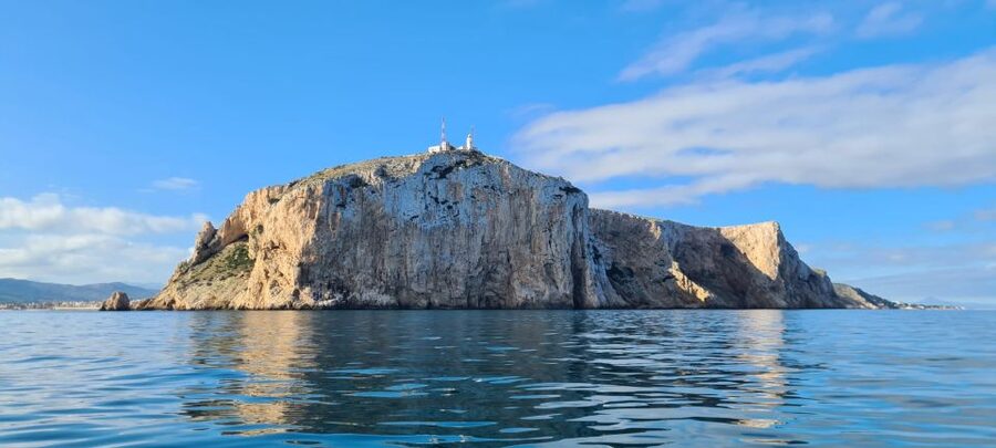 Denia: Cabo San Antonio Snorkeling Tour - Following the instructor to Cabo San Antonio