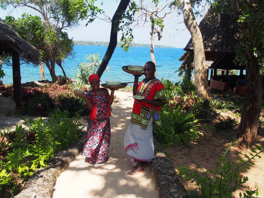 Diani Beach: Kisite Marine Park Dhow & Snorkeling with Lunch - Key points to know before booking