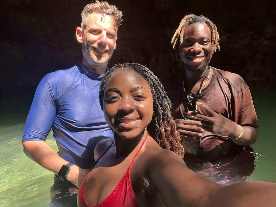 Diani: Snorkeling and Swimming at African Pool in Tiwi Beach - Walking the reef toward the African Pool