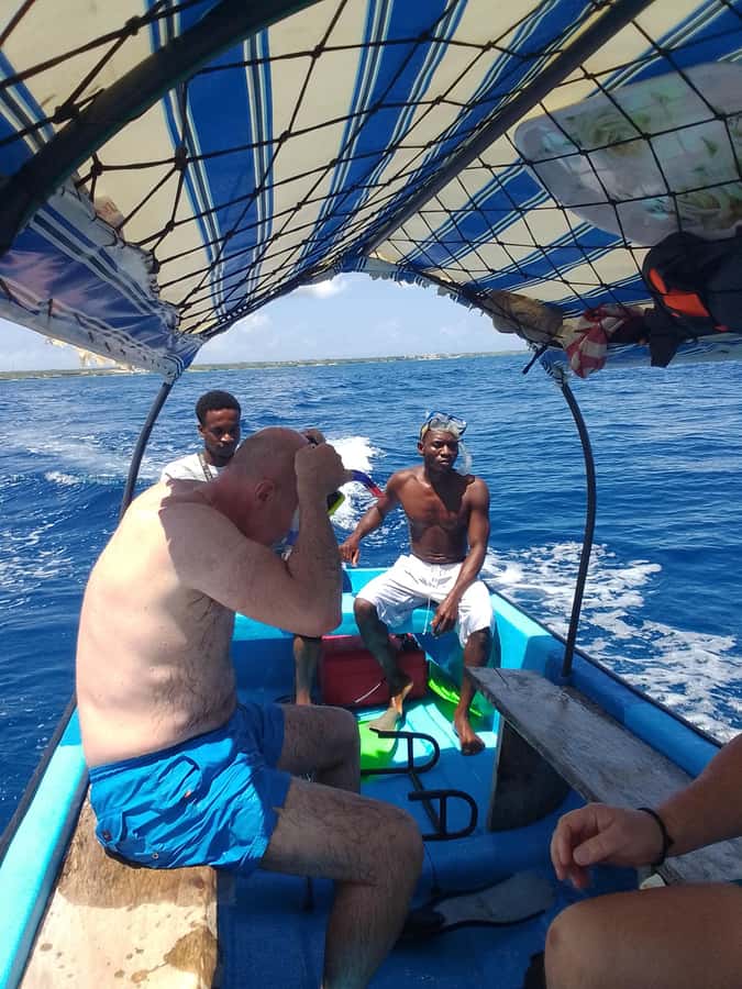 Dolphins & Snorkeling Zanzibar: Mnemba Island Tour - What free time really means at a private island