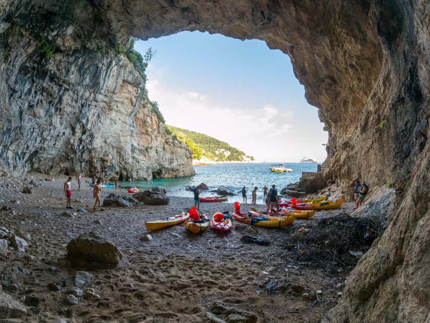 Dubrovnik: Afternoon Kayaking and Snorkeling Tour - Paddling past Dubrovnik’s famous stone walls