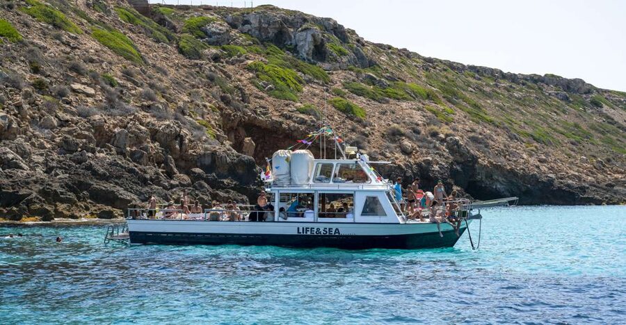 El Arenal, Mallorca: Bay of Palma Boat Tour with Snorkeling - What the two-hour boat ride really includes