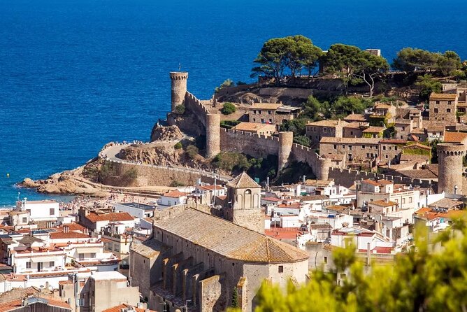Explore Costa Brava & Tossa de Mar Coastal Trails, Snorkel & Meal - A set-menu lunch instead of a midday search