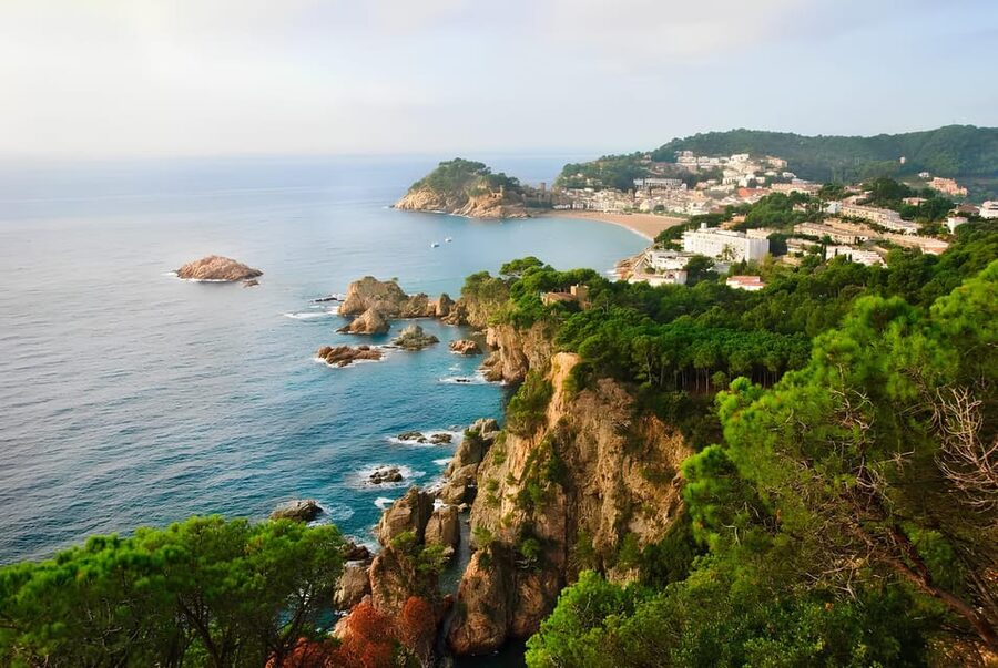 Explore Costa Brava & Tossa de Mar: Trails, snorkel & meal - Who Should Book This Experience?