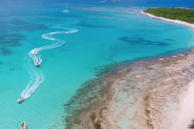 Fajardo Mini Boat Snorkel Safari - The 30-minute run toward Cayo Icacos