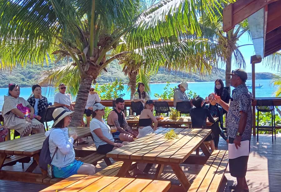 Fiji: Ultimate Encounters Snorkel with Sharks and Lunch - Barefoot Kuata’s beach and five island hours