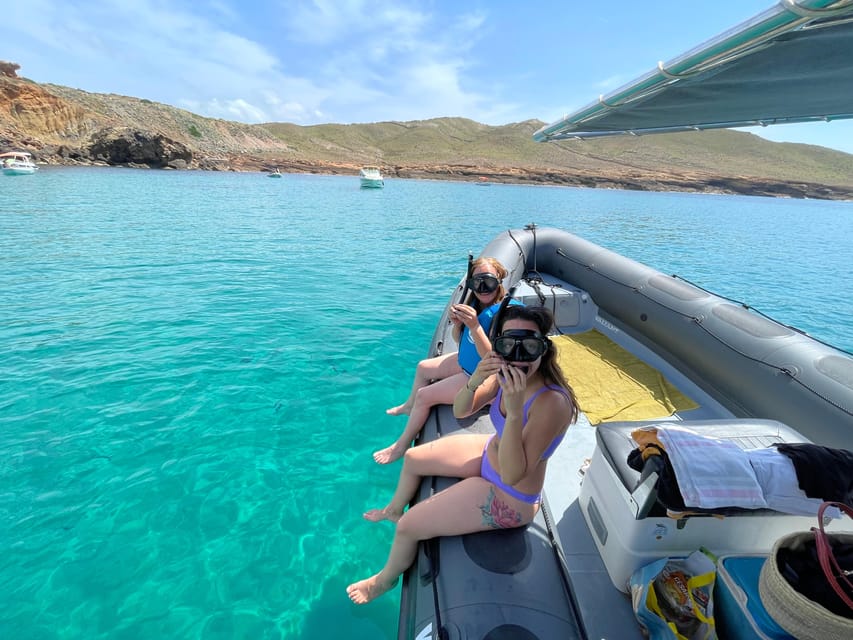 Fornells : Boat Trip to coves & beaches with snorkeling - FAQ