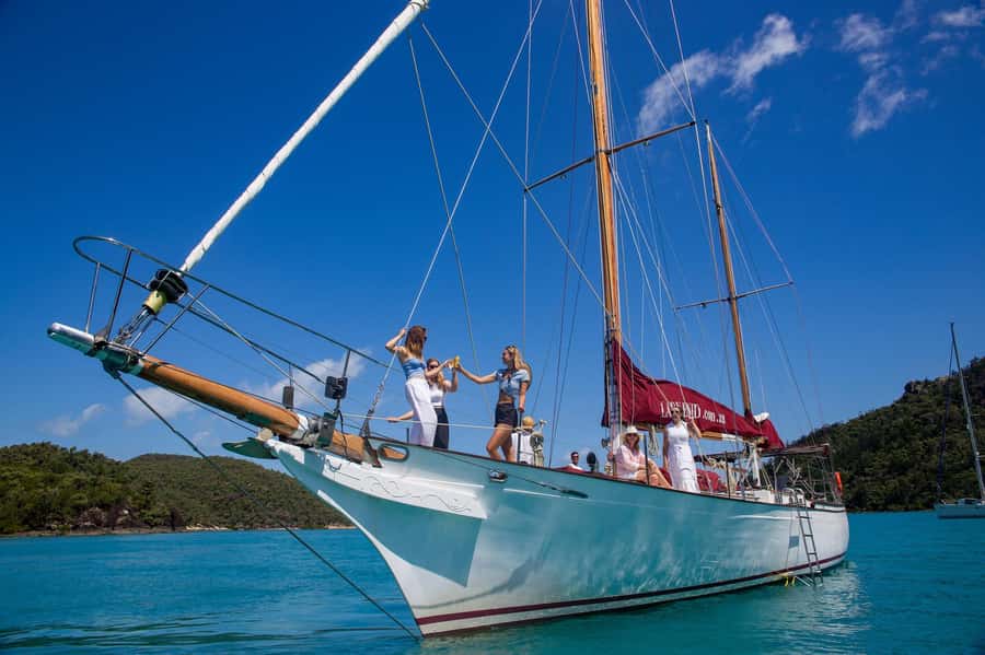 From Airlie Beach: Hook Island Cultural Tour, Sail & Snorkel - Key points to know before you book