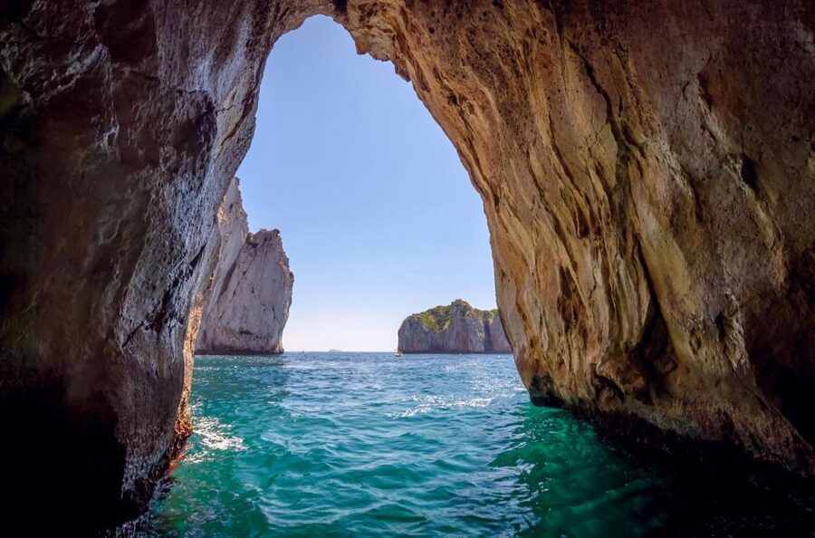 From Amalfi: Capri Island Boat Tour with Snorkeling & Drinks - Practical details that affect your comfort