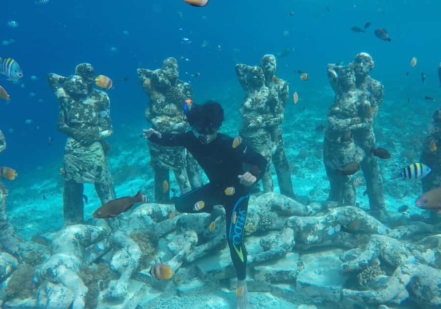 From Bali: 2-Day Private Gili Island Snorkel Tour with Hotel - Arriving by cidomo on Gili Trawangan
