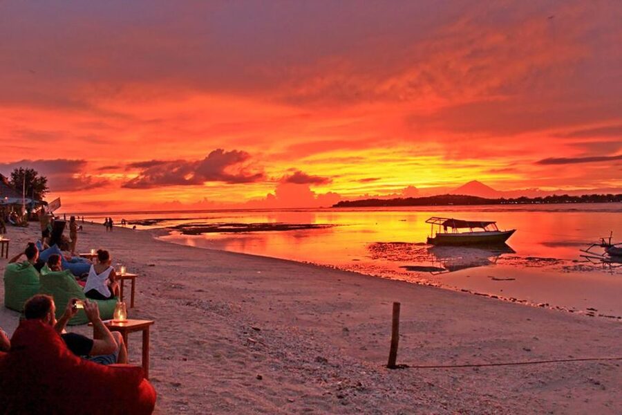 From Bali: 2-Day Private Gili Island Snorkel Tour with Hotel - Returning to Bali, and why timing matters