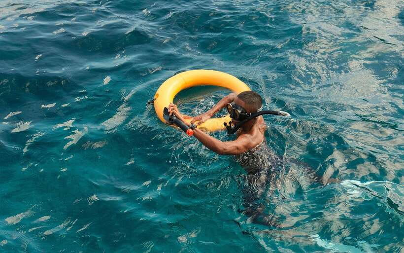 From Bali: Nusa Penida Private Snorkeling Tour with Lunch - Kelingking Cliff and the road that tests your patience