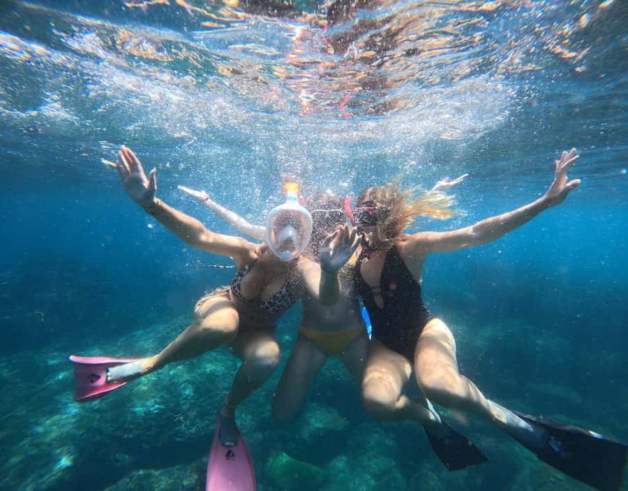 From Ceningan: Snorkeling with Manta Rays & Land Tour - What the day feels like in practice