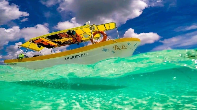 From Cozumel: 3 Reefs Boat Tour with Drinks and Snorkeling - The guides make the biggest difference