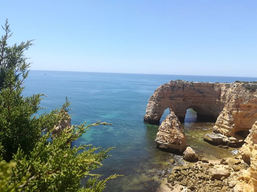 From Faro: 7 Valleys Hiking, Benagil Cave, & Snorkeling Tour - Guides Claire and Sebastian
