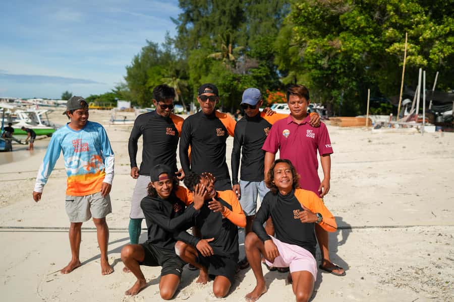 From Gili Air: Snorkeling with Turtles & Underwater Statue - Group boat or private trip?