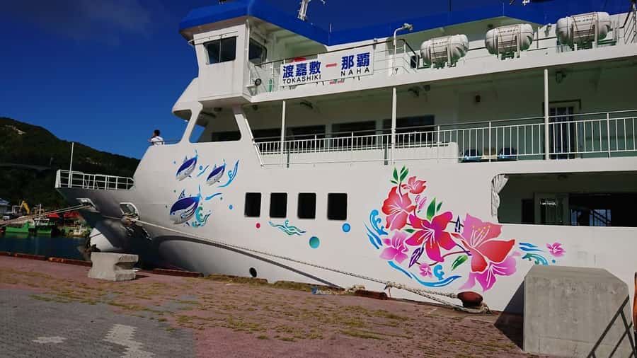 From Naha: Snorkeling Tour to Kerama by High-speed boat - Lunch and the seasonal difference