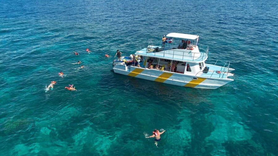 From Punta Cana or Bayahibe: Catalina Island with Snorkeling - One hour over Catalina’s coral gardens