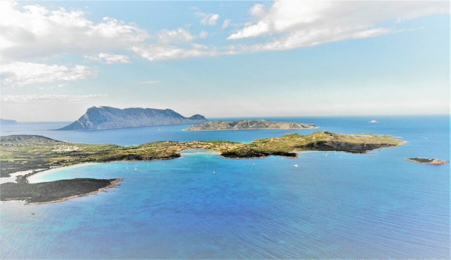 From San Teodoro: snorkeling in the pools of Molara - The Proratora island passage