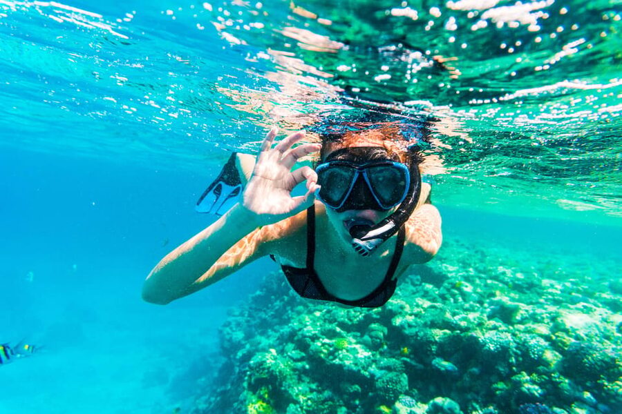 From Sorrento: Capri Boat Tour with Snorkeling & Drinks - What the crew and group size add