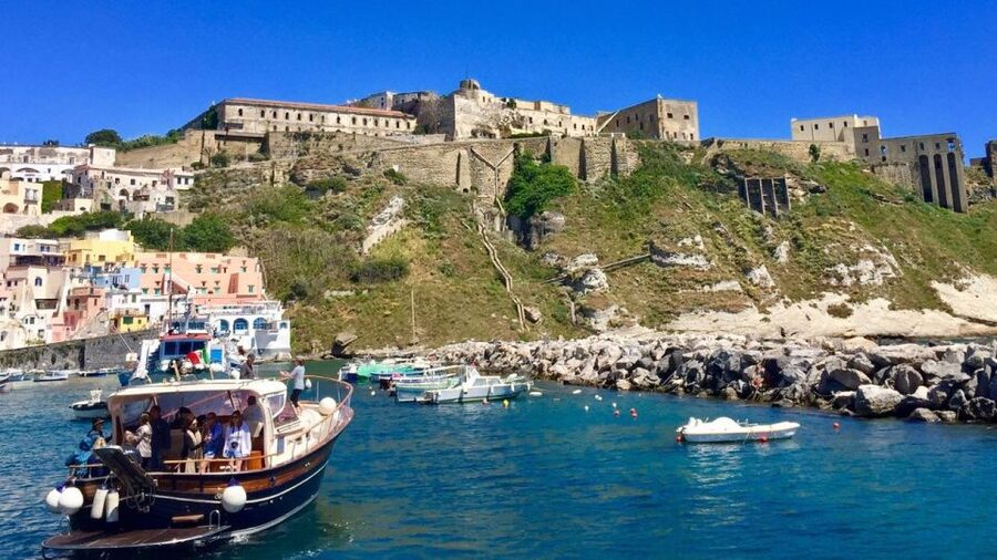 From Sorrento: Ischia and Procida Boat Tour with Snorkeling - Sant’Angelo and the limits of Ischia free time