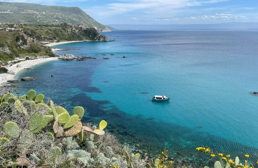 From Tropea: Capo Vaticano boat tour with snorkel & aperitif - What the $47 price really gives you