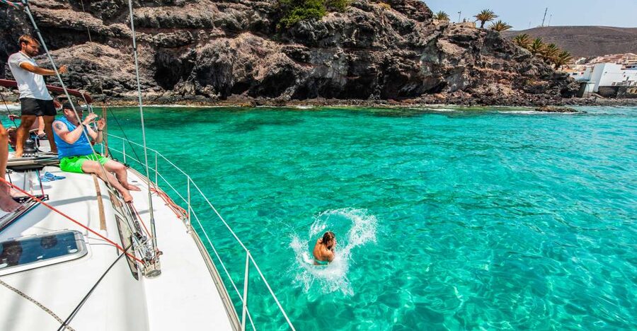 Fuerteventura: Sailing with Snorkeling and Dolphin Watching - Why the small yacht matters