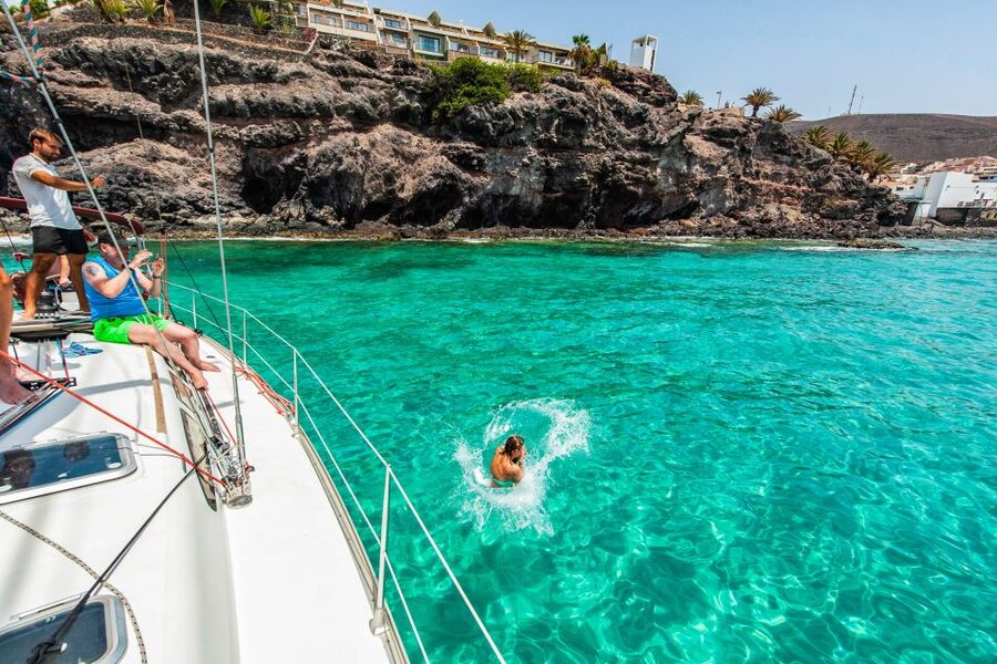 Fuerteventura: Sailing with Snorkeling and Dolphin Watching - Looking for dolphins and whales