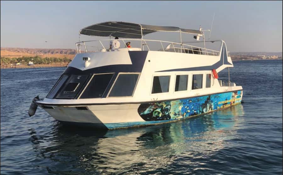 Glass Boat & Snorkeling with day use of Berenice Beach Club - Getting to Berenice Beach Club from Aqaba